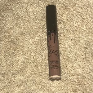 Kylie Cosmetics Liquid Lipstick in ‘True Brown K’